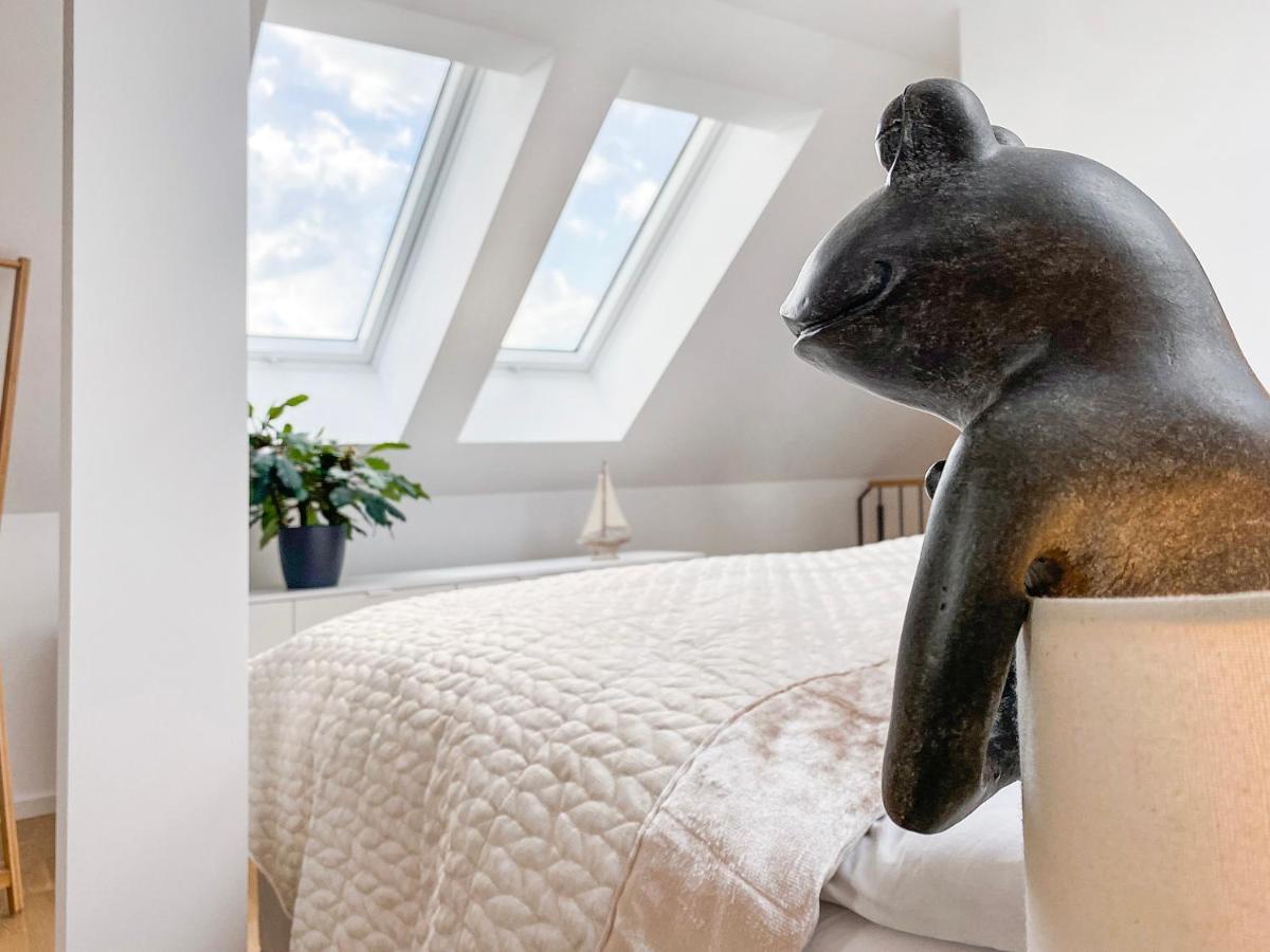 Modern & Stylisch - Penthouse-Feeling Nahe Flughafen Muenchen Apartment Freising Exterior foto